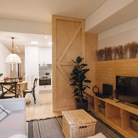 Martos - 1 Bedroom And Terrace In Santos Apartman Lisboa